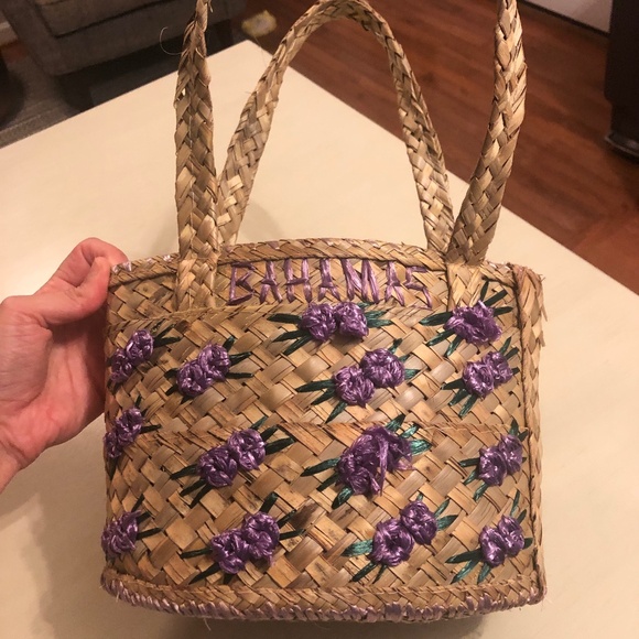 Vintage Bahamas Purse (So Cute) Great Condition (Light Staining On Interior) - Picture 1 of 4